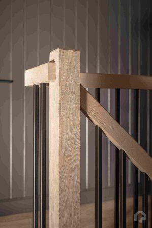 Rechthoekige trapspijlen hout Rechthoekige trapspijlen hout