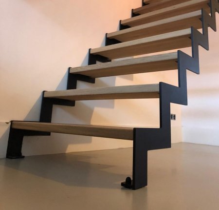 Hout-staal trap recht Hout-staal trap recht